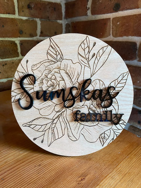 Floral family name circle sign